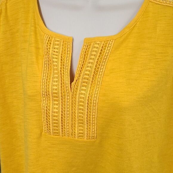 Liz Claiborne sleeveless top - Picture 2 of 7